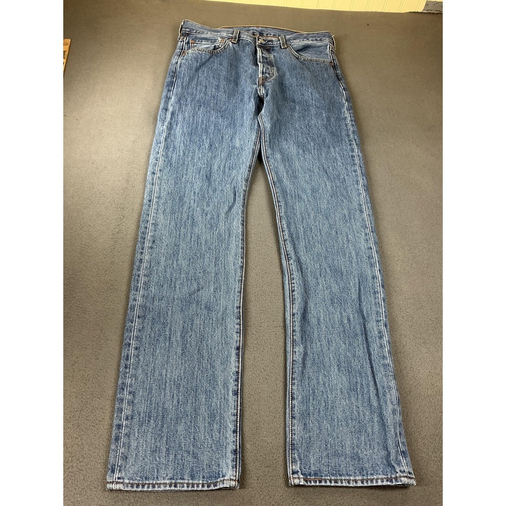 Levis 501 Jeans Mens 32x34 Medium Wash Blue Straight Button Fly Classic Fit